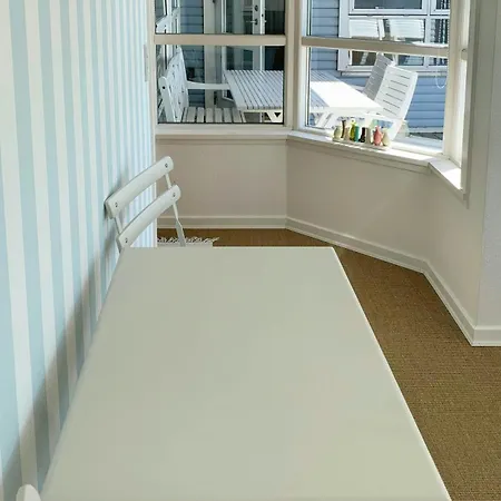 Light Blue 60's Summer House By Jorgenso Casa de Férias